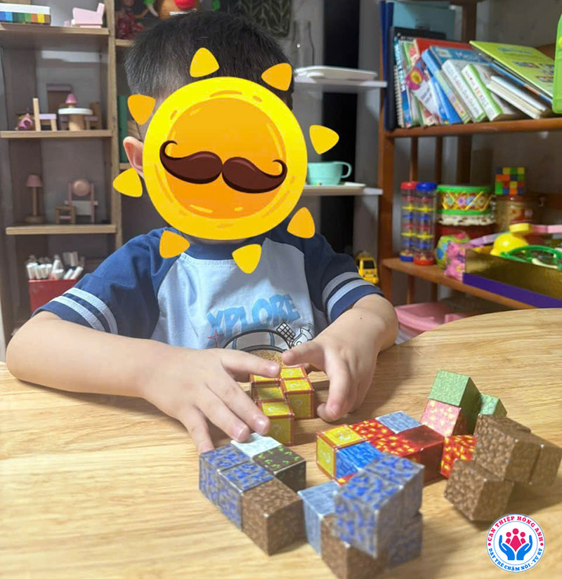 Khi trẻ có các dấu hiệu bất thường, cha mẹ nên đưa trẻ thăm khám tại bệnh viện uy tín